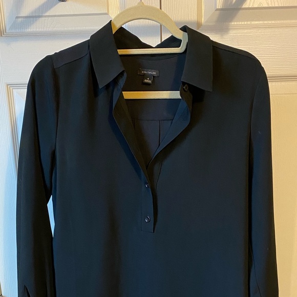 Shirt dress with amazing pleated back detail! - Picture 3 of 4